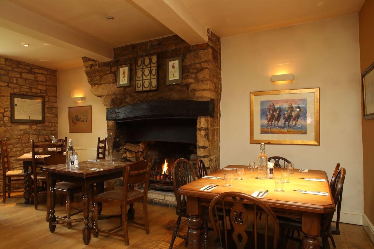 Horse And Groom Moreton-in-Marsh Dış mekan fotoğraf